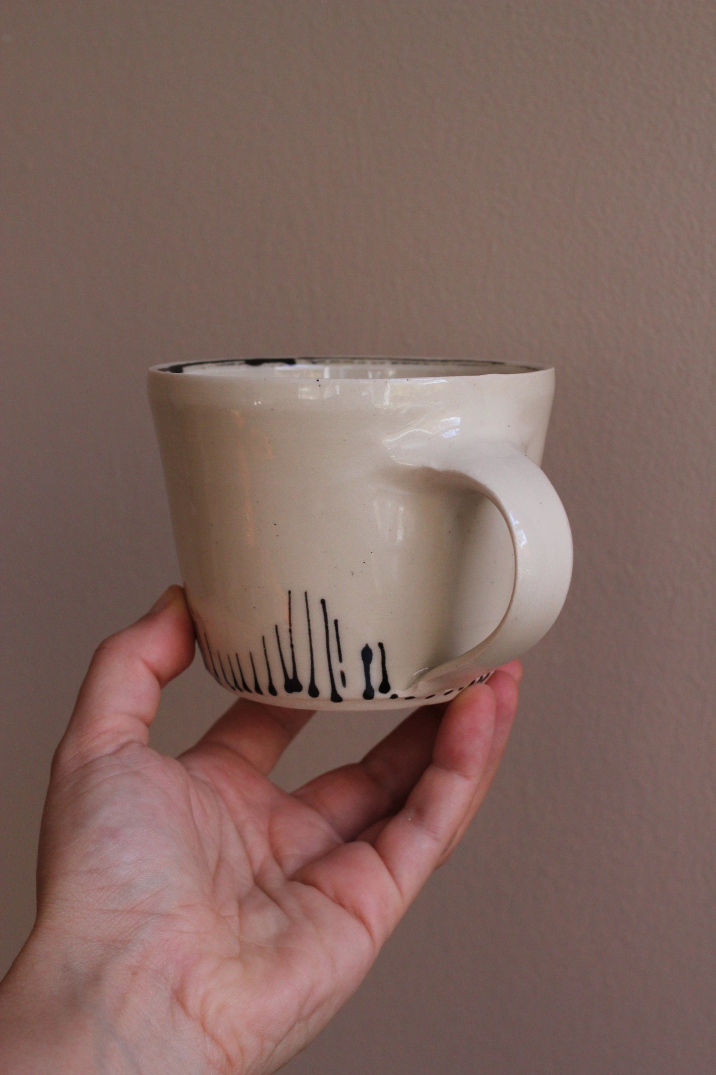 Classic Mug with Brown Accents