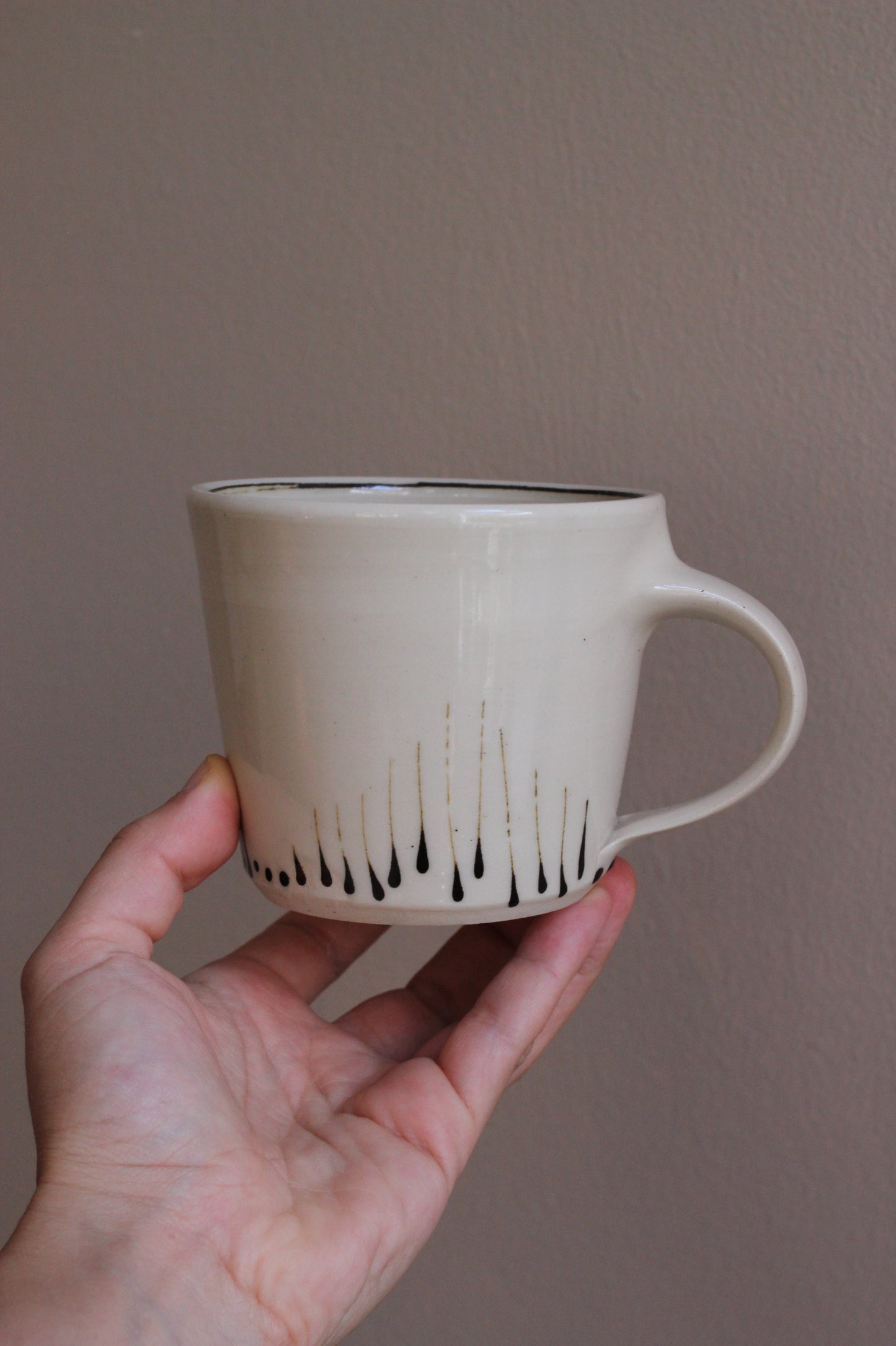 Classic Mug with Brown Accents