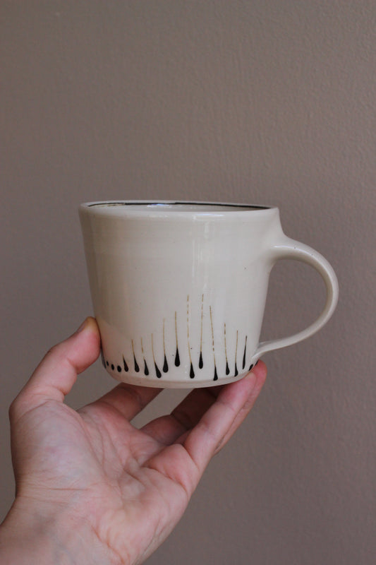 Classic Mug with Brown Accents