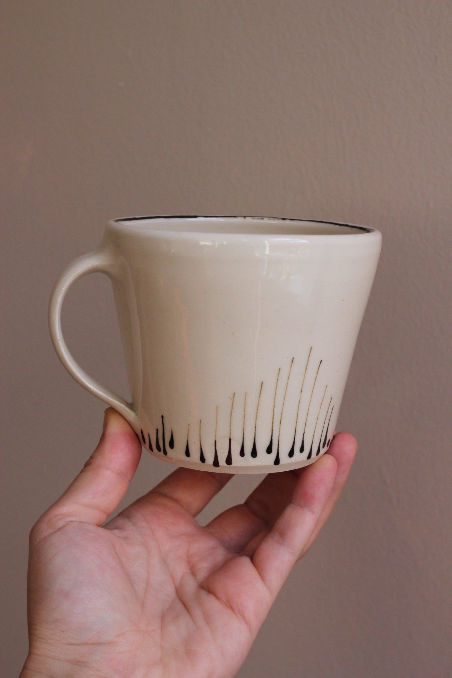 Classic Mug with Brown Accents