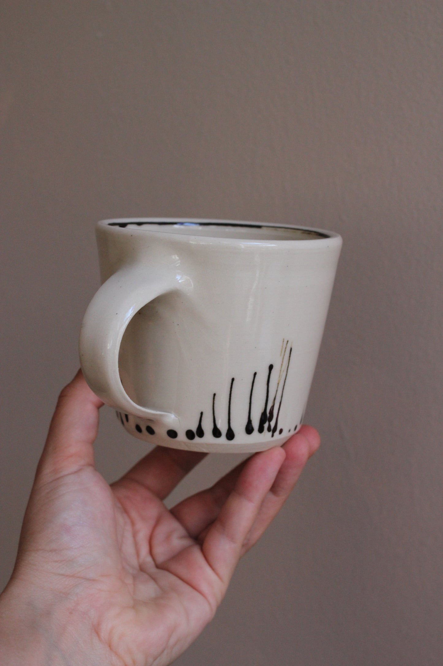 Classic Mug with Brown Accents