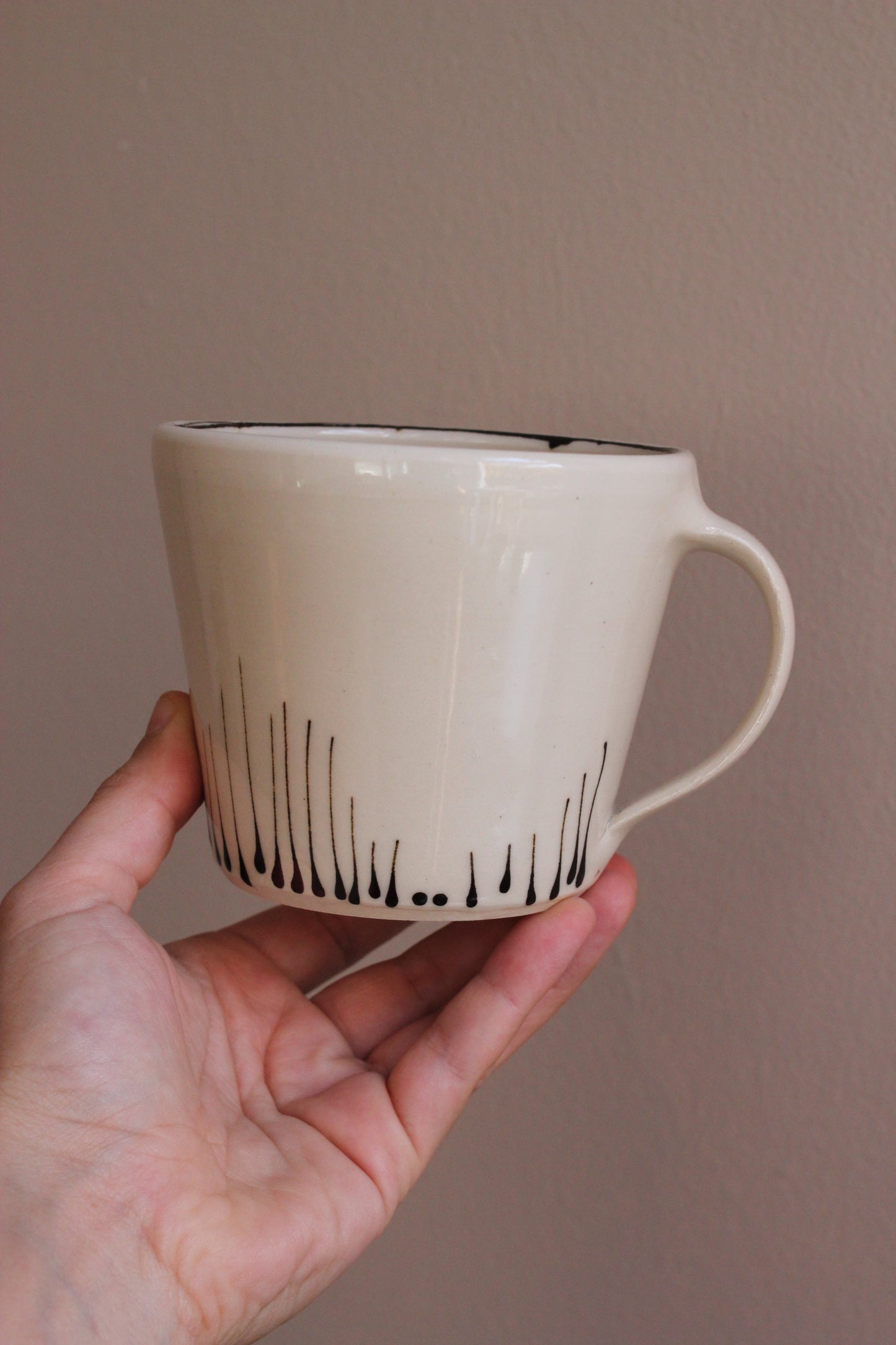 Classic Mug with Brown Accents