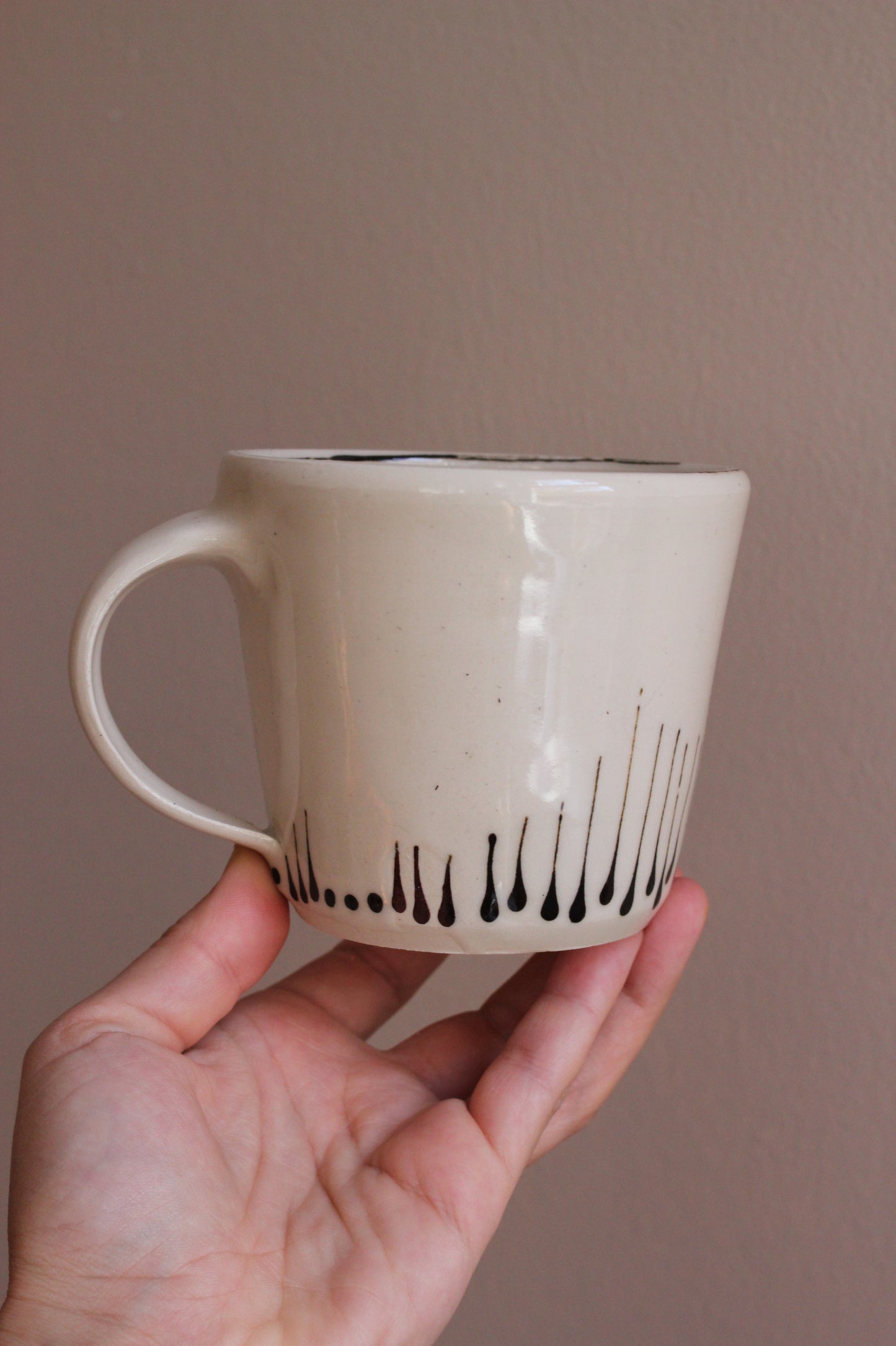 Classic Mug with Brown Accents