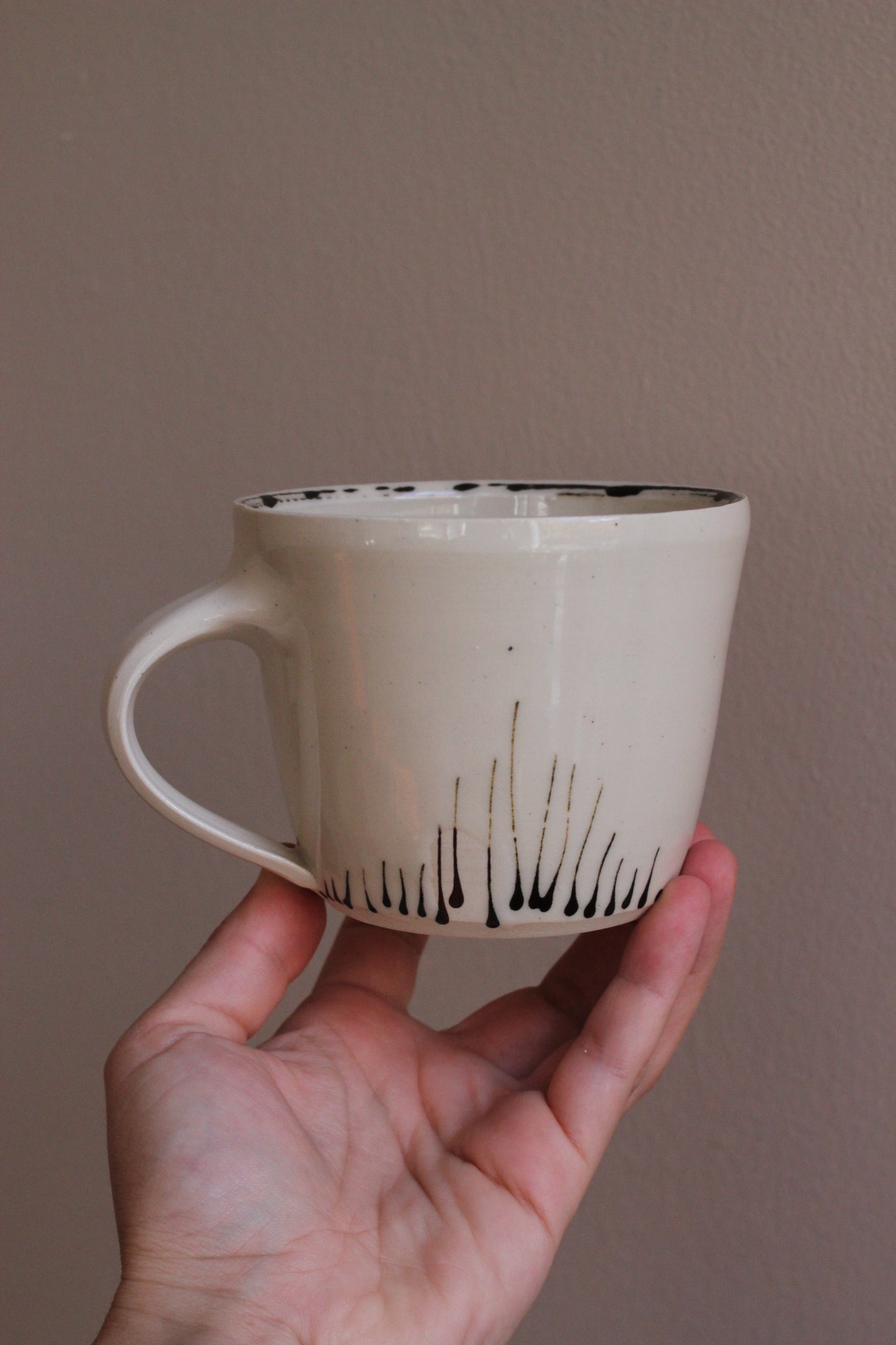 Classic Mug with Brown Accents