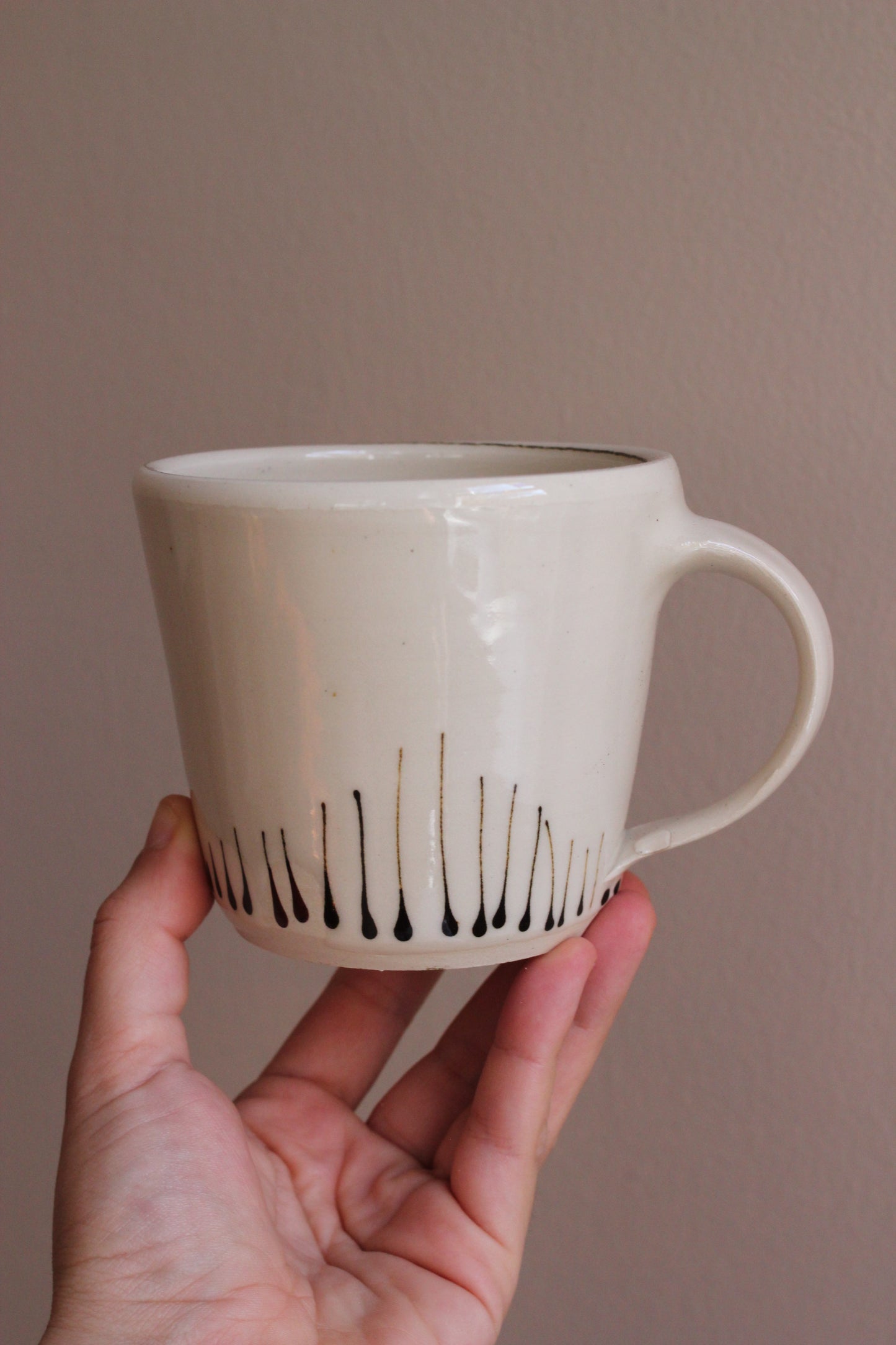 Classic Mug with Brown Accents