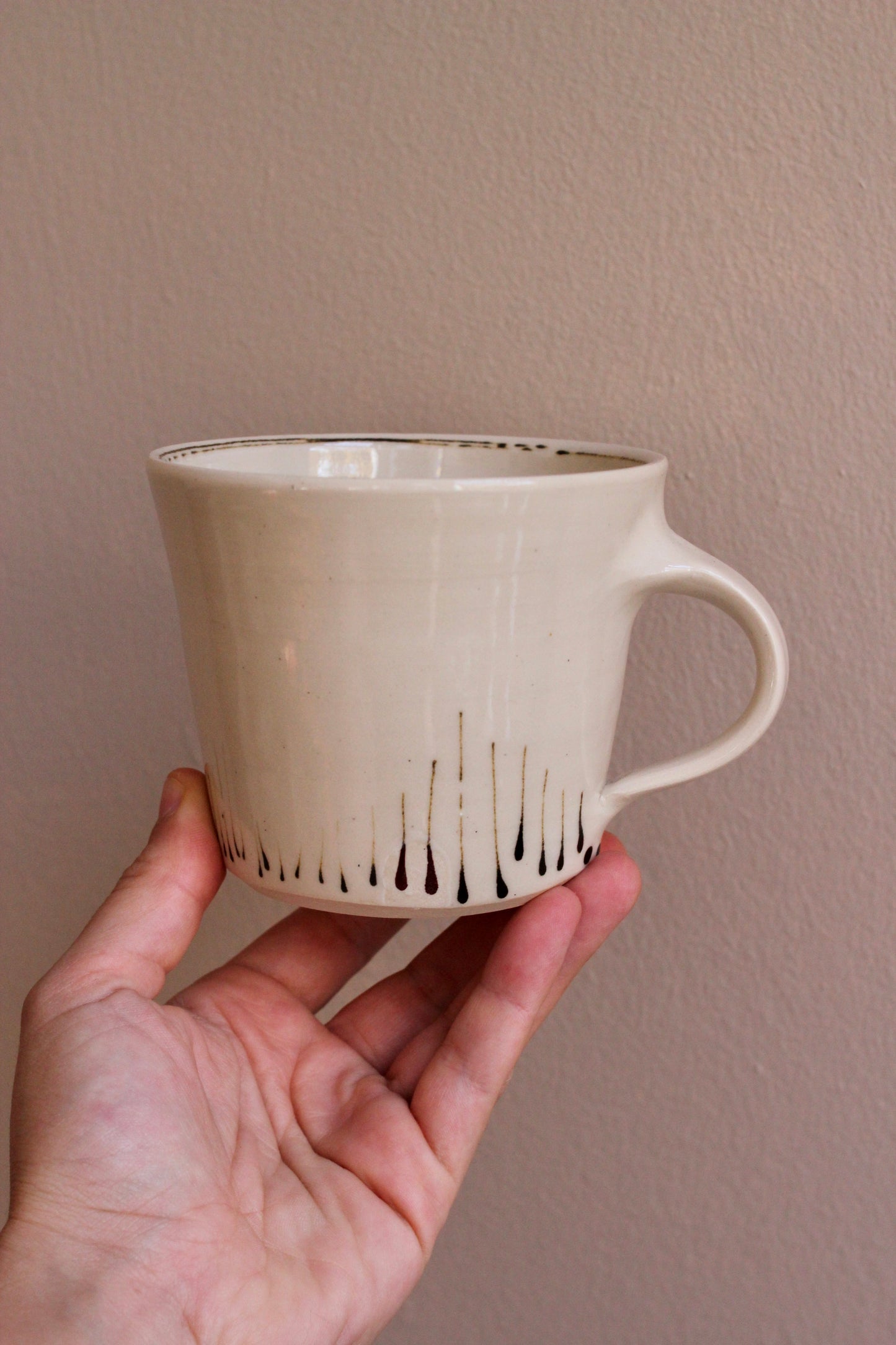Classic Mug with Brown Accents