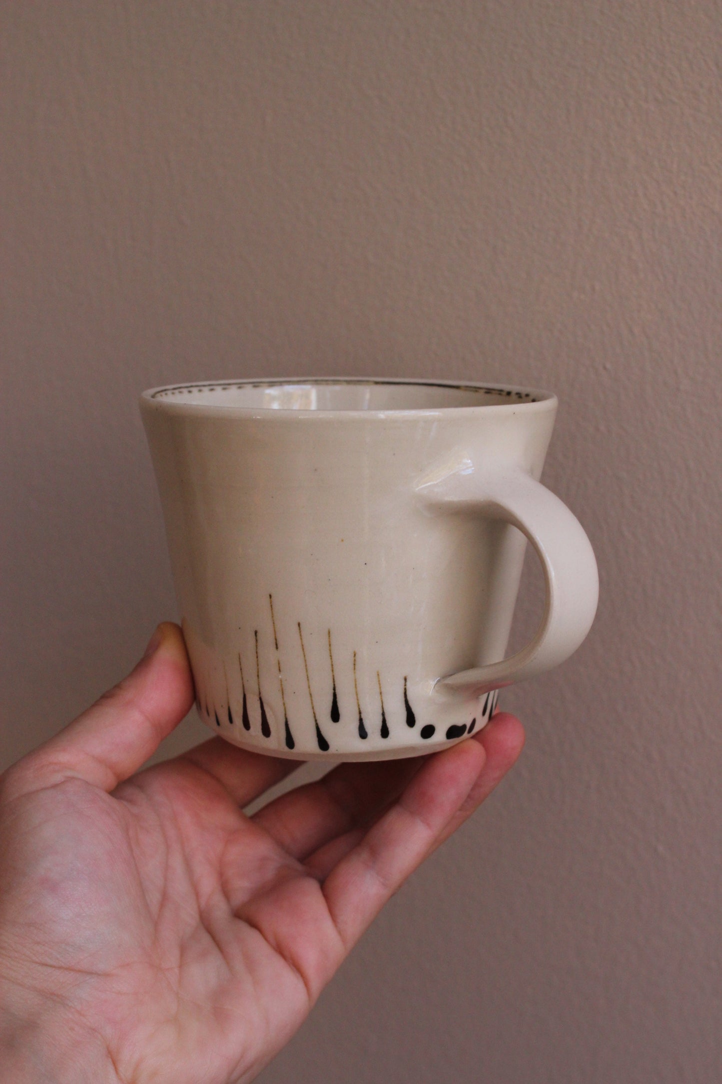 Classic Mug with Brown Accents