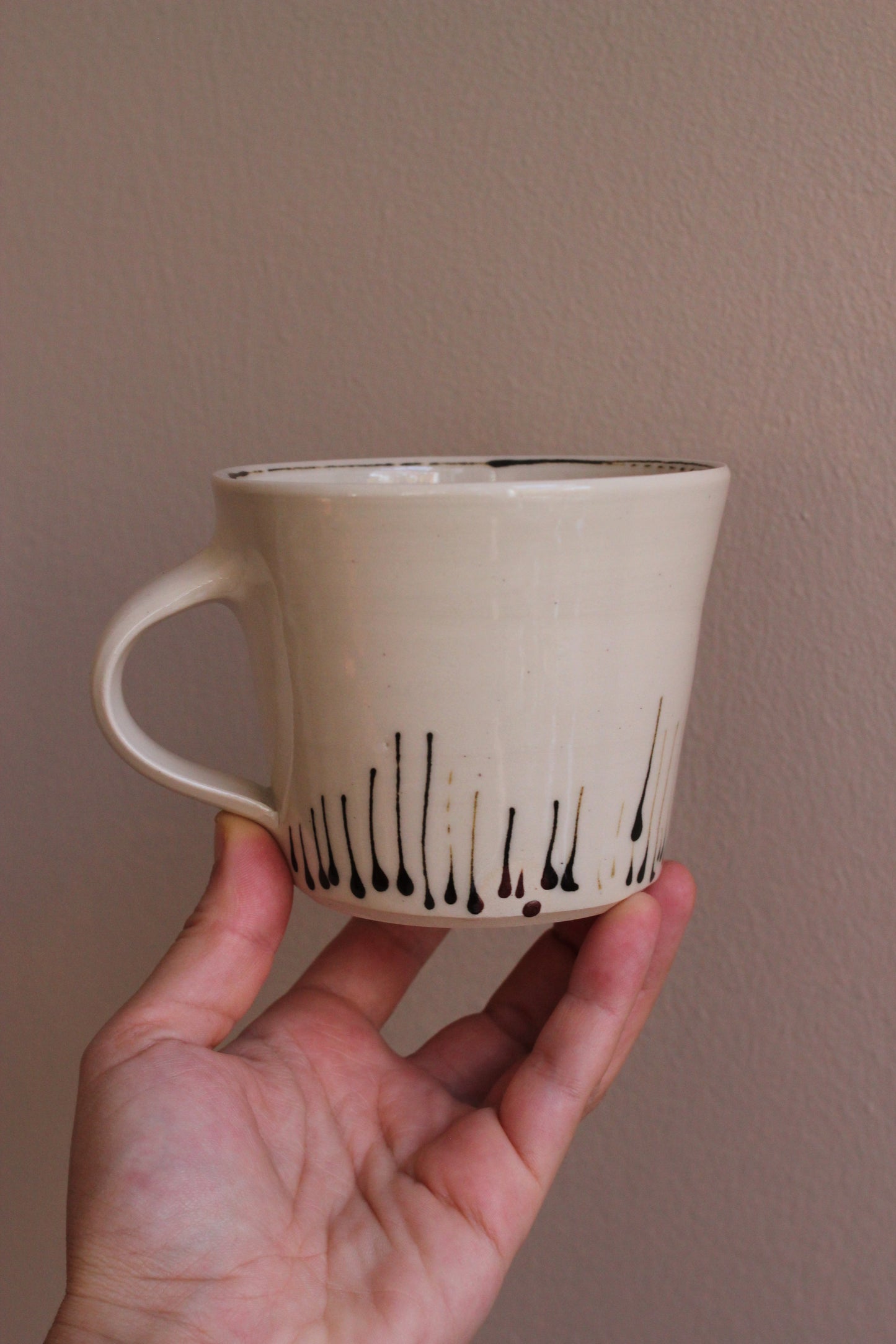 Classic Mug with Brown Accents